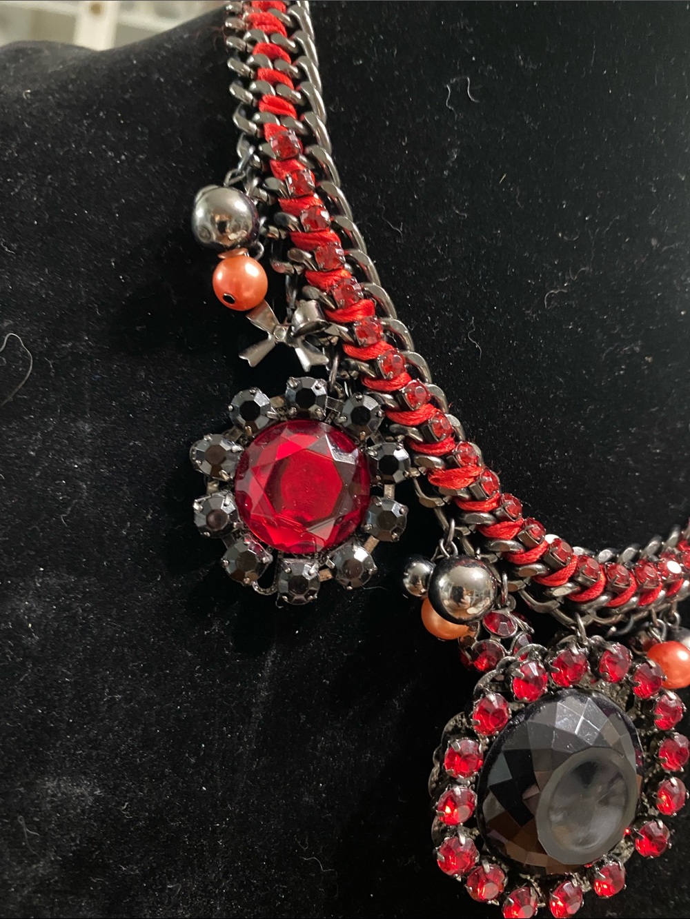 Red Crystal Statement Necklace on Gunmetal Chain - Picture 3 of 5